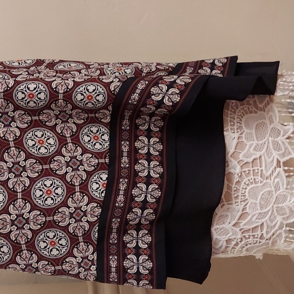 MAX STUDIO Asymmetrical Printed Sleeveless Layered Top - Picture 3 of 9